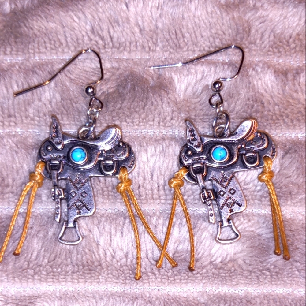 Handcrafted Western Saddle Earrings Silvertone  Pierced